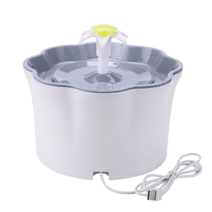 Electric pet water drinking fountain 2.6L filtered for cats and dogs in white