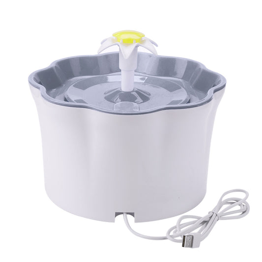 Electric pet water drinking fountain 2.6L filtered for cats and dogs in white